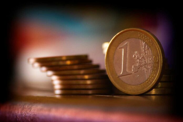 La Ley Crea y Crece revoluciona el panorama empresarial al permitir a las Sociedades Limitadas reducir su capital social hasta un euro, abriendo un nuevo escenario para emprendedores y pequeñas empresas.
