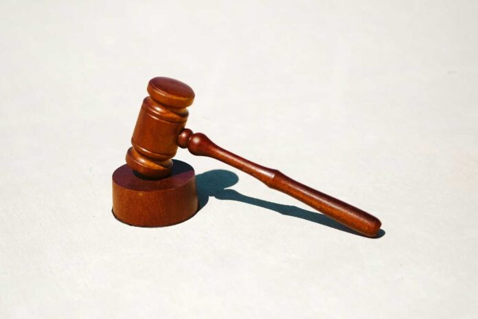 Una sentencia del alto tribunal establece que los juzgados deben actuar de forma homogénea ante casos sustancialmente iguales, especialmente cuando se trata de despidos objetivos realizados en la misma empresa por las mismas causas.