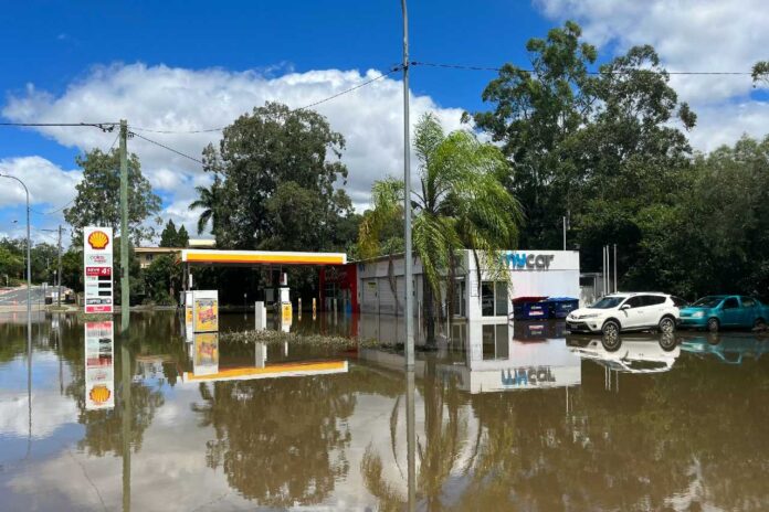 El Gobierno aprueba medidas para proteger a los trabajadores que sufrieron los efectos de la DANA, equiparando sus bajas laborales a accidentes de trabajo.